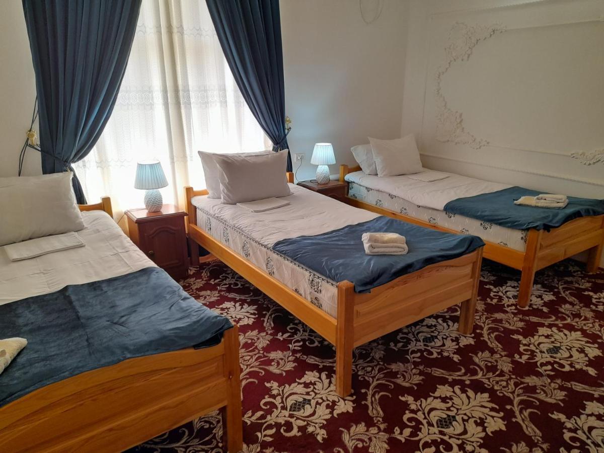 בוקורו Boutique Hotel Parvina מראה חיצוני תמונה